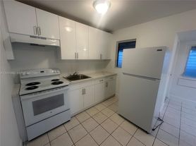 3404 SW 14th St, Miami, FL