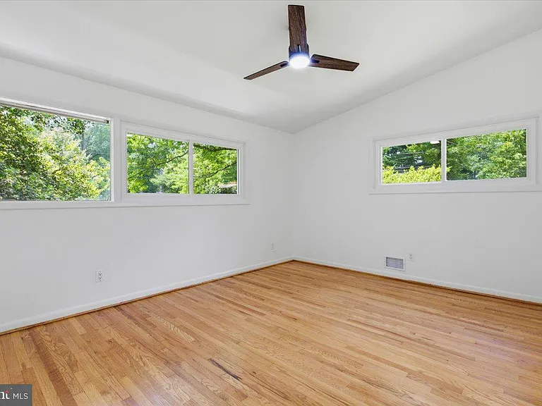 6614 Melody Ln — Photo 33