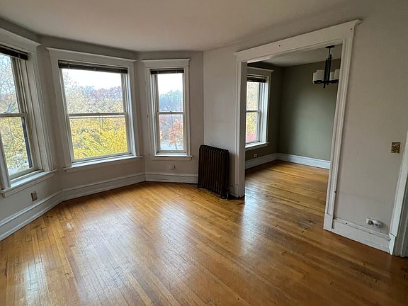3rd image of 2407 N Kedzie Blvd #3