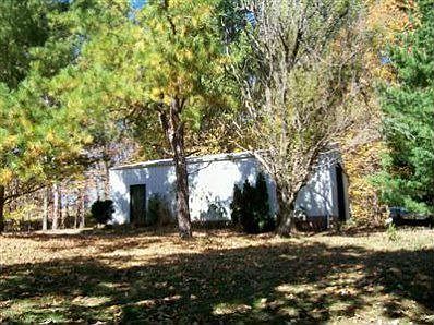 4th image of 9985 Rolling Hills Dr