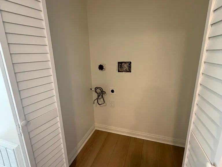 313 E Pine St #18 — Photo 15