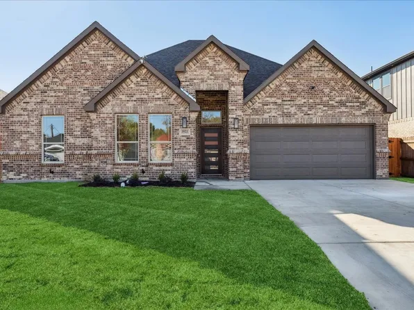 1021 E Coral Way, Grand Prairie, TX 75051