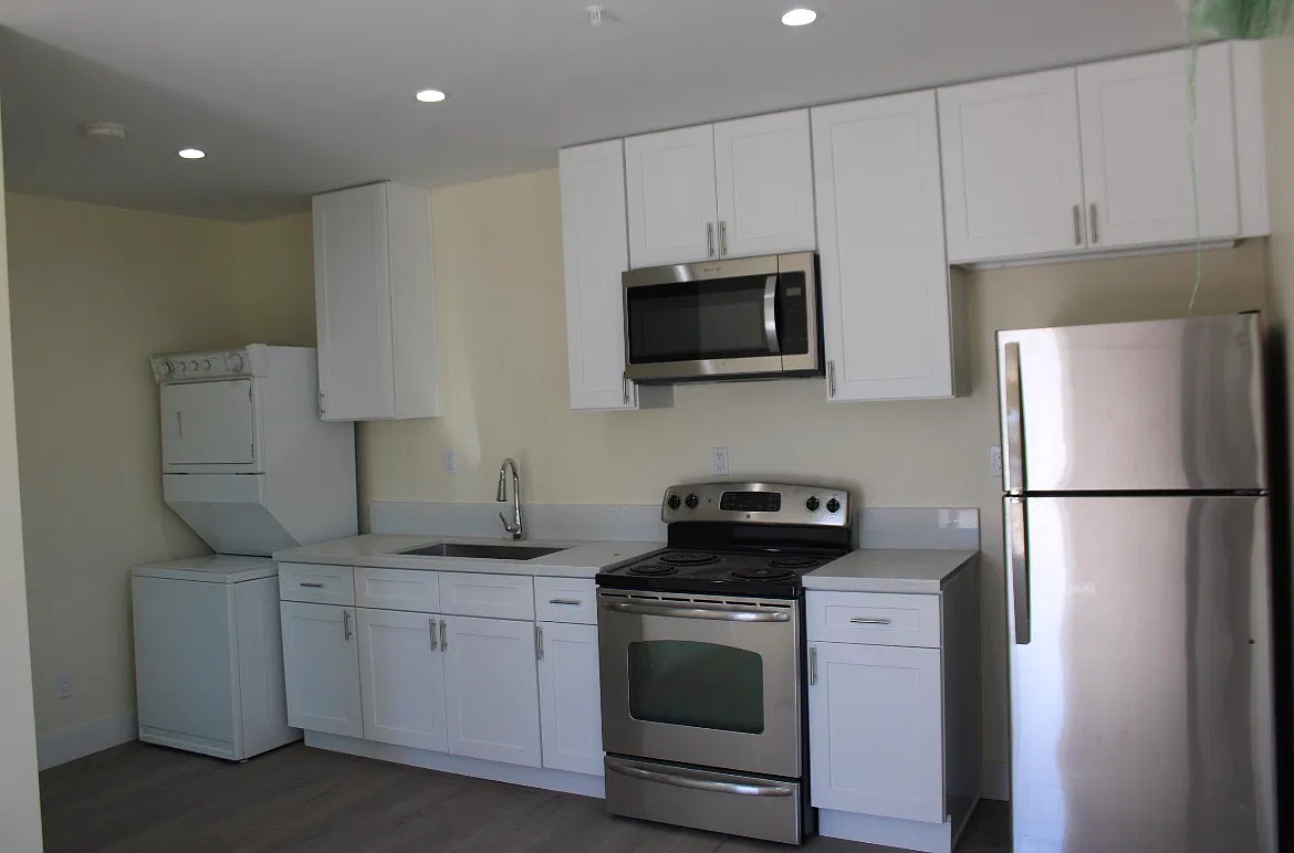 2462 Holliday Ln — Photo 1