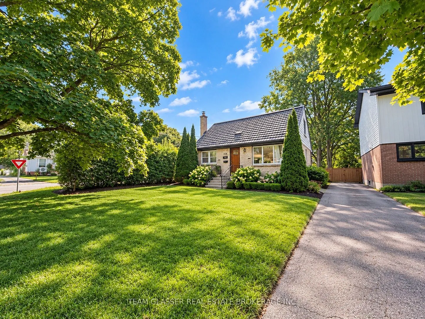 3 bed, $2,350 — Photo 2