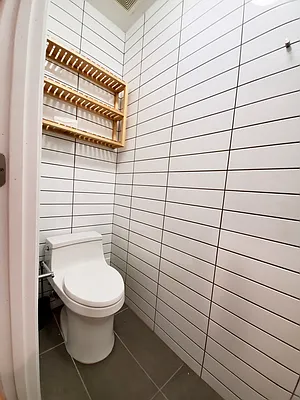 Rented by Compass | media 21