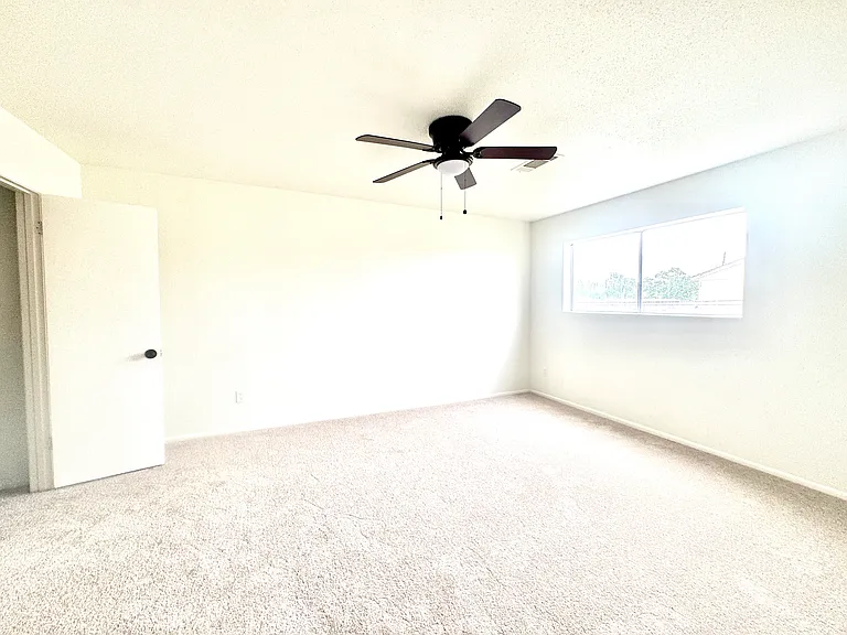 1118 Sunmeadow Dr — Photo 8