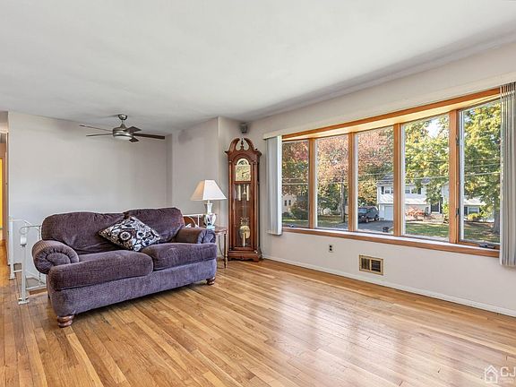 3rd image of 266 Saint James Pl