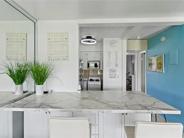 801 Atlantic Shores Blvd APT 106, Hallandale, FL 33009