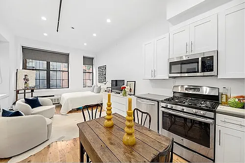 215 Pacific St #3A Photo 1