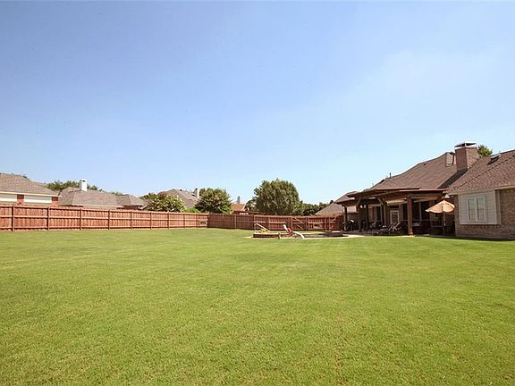 3rd image of 503 Saginaw Ct