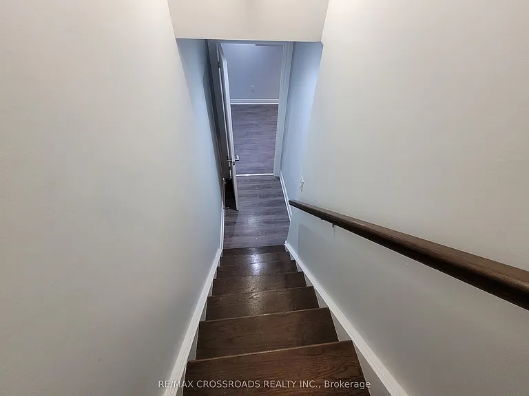 157 Antorisa Ave #LOWER — Photo 2