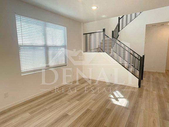 5th image of 1365 W Bluejay Dr