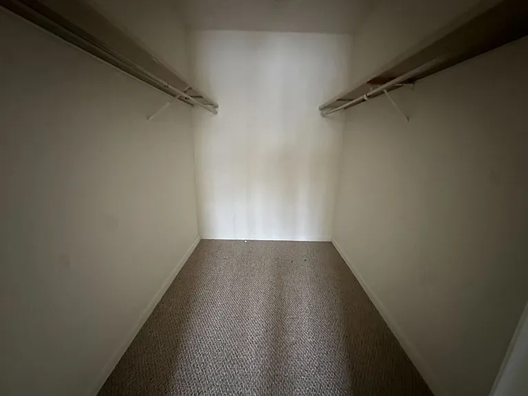 University Park Apartments near Cornell University — Photo 174