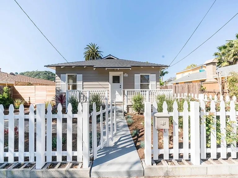 Gillespie St — Photo 1