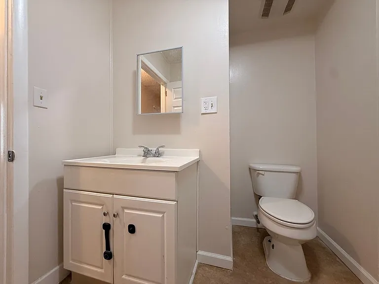 26-28 E Pine St. — Photo 15