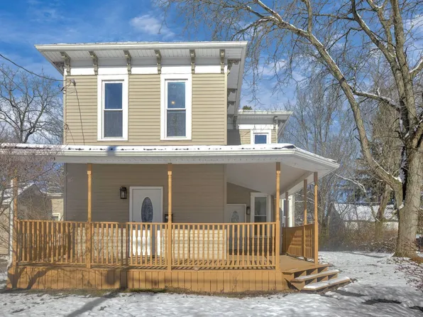 264 W High St, Mount Gilead, OH 43338