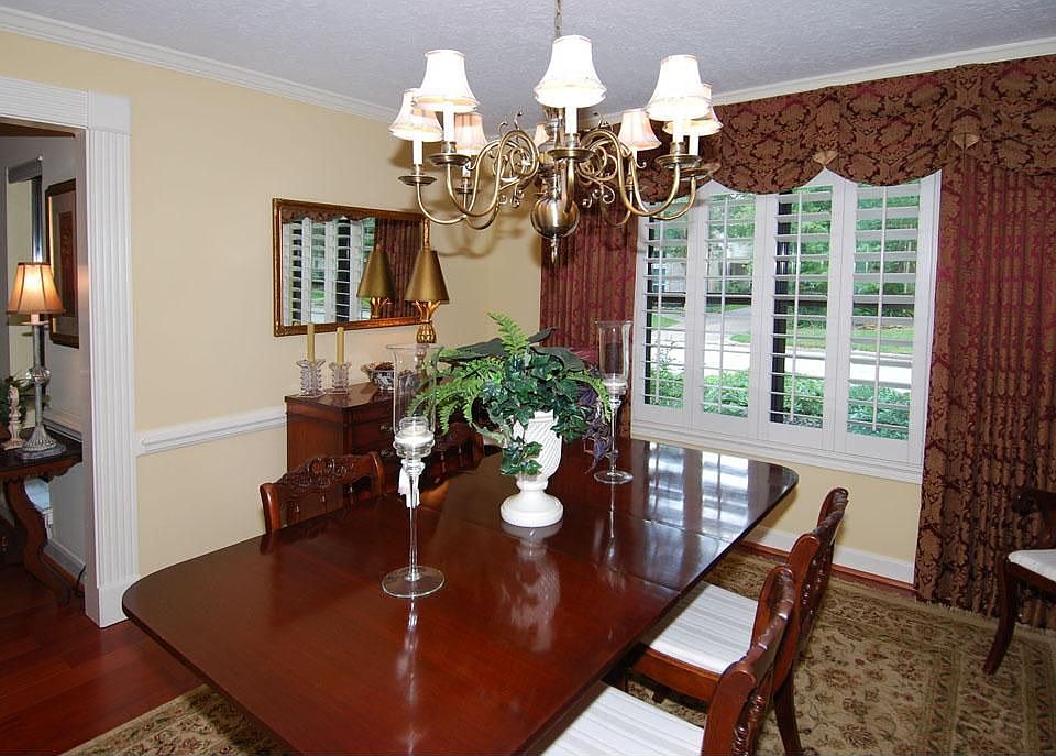1st image of 2915 Eagle Creek Dr