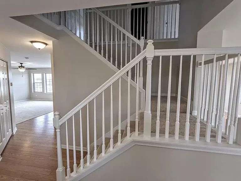 1125 E Goodenow Rd — Photo 10