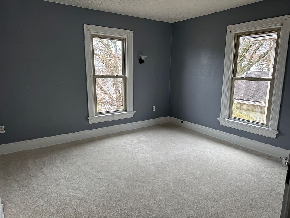 1st image of 1403 Highland Ave #1403