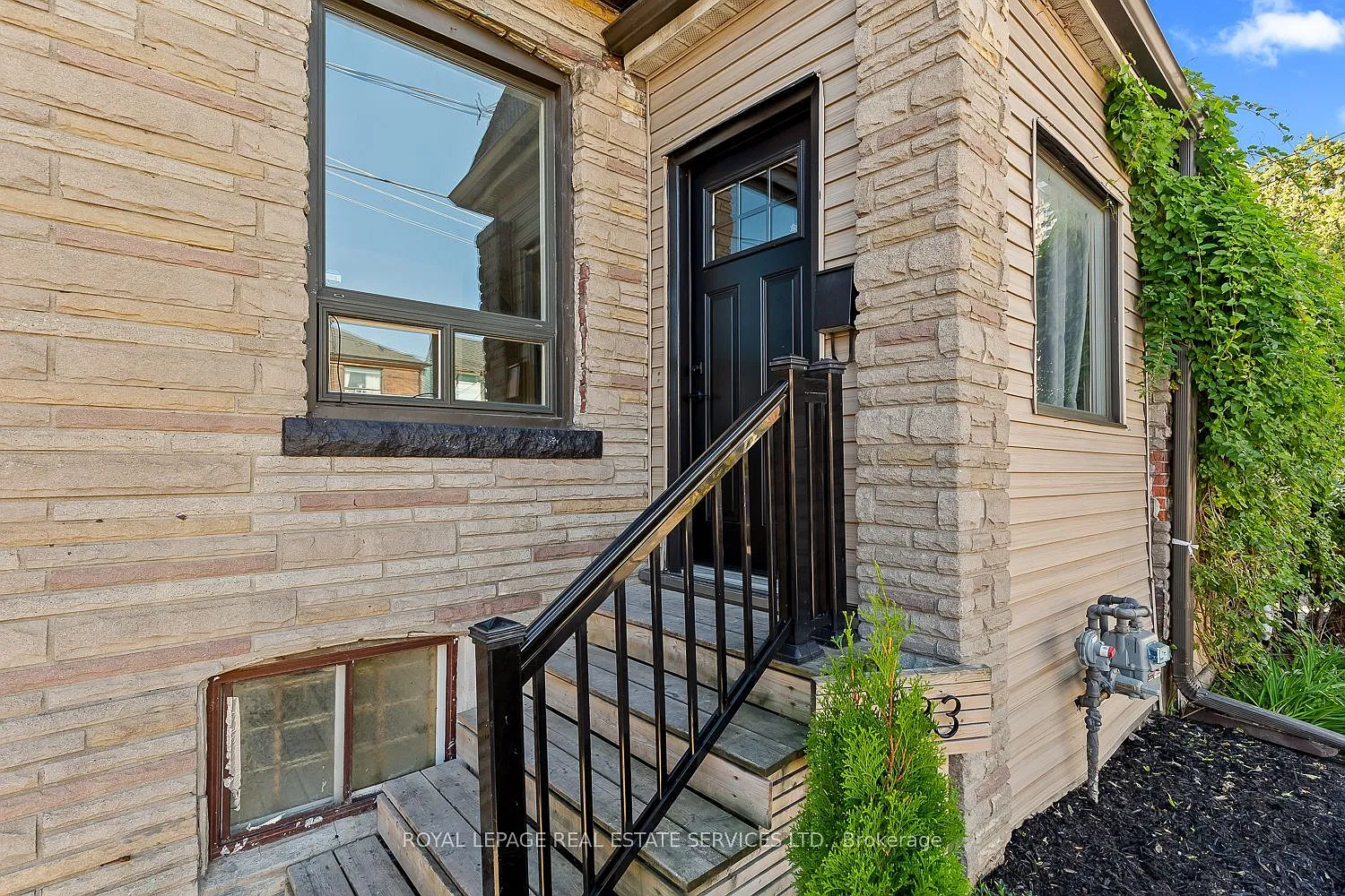 3 bed, $2,800 — Photo 1