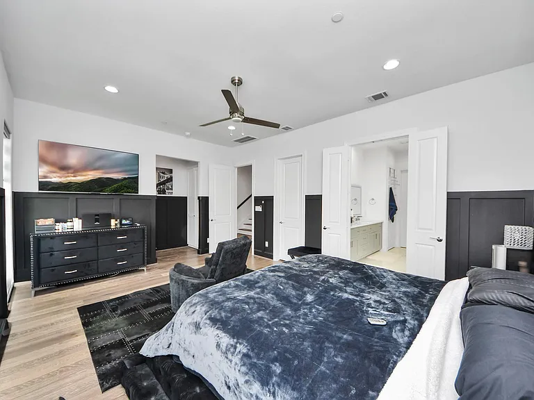 8724 Oak Kolbe Ln — Photo 35