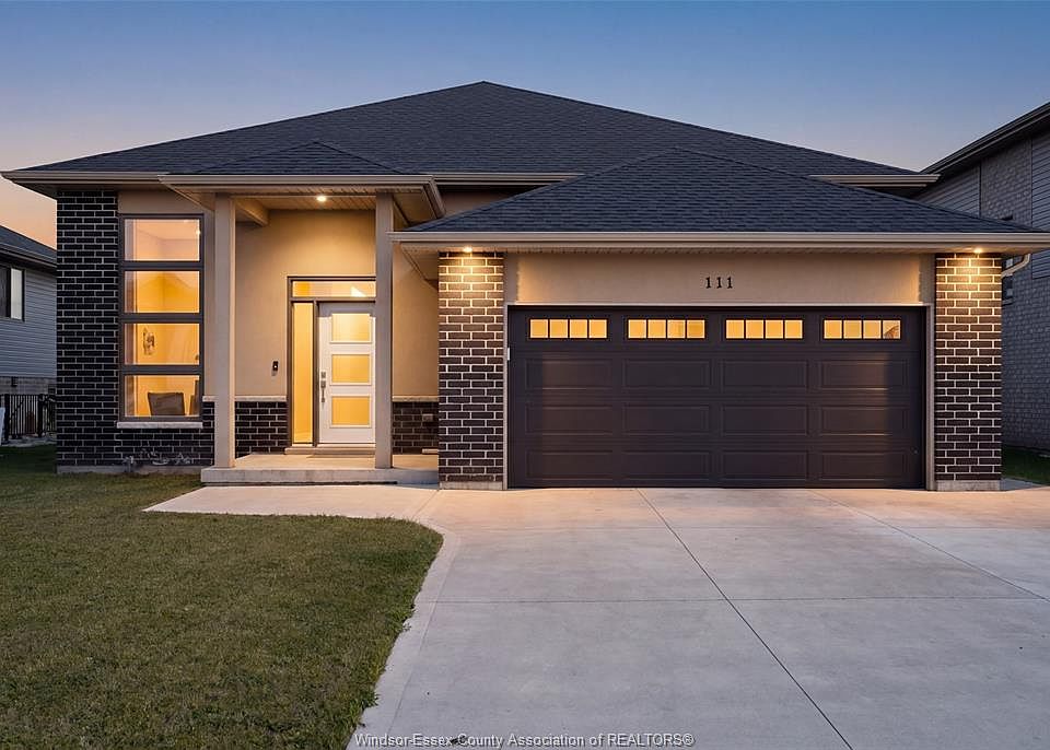 1st image of 111 Kingsbridge Dr