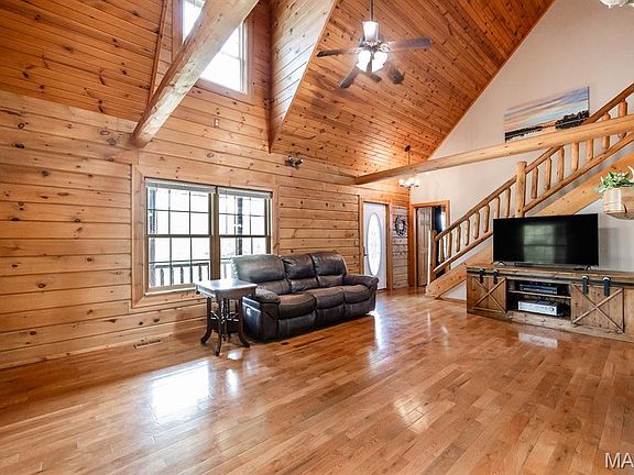 5th image of 1317 Simmons Rd