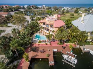 5320 Captains Ct, New Port Richey, FL 34652