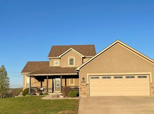 19436 Tomahawk Ln, Saint Joseph, MO 64505