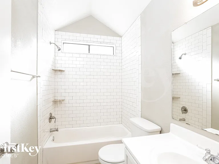 7371 W Colter St — Photo 13