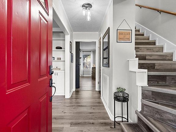 3rd image of 18010 Cypress Spring Dr