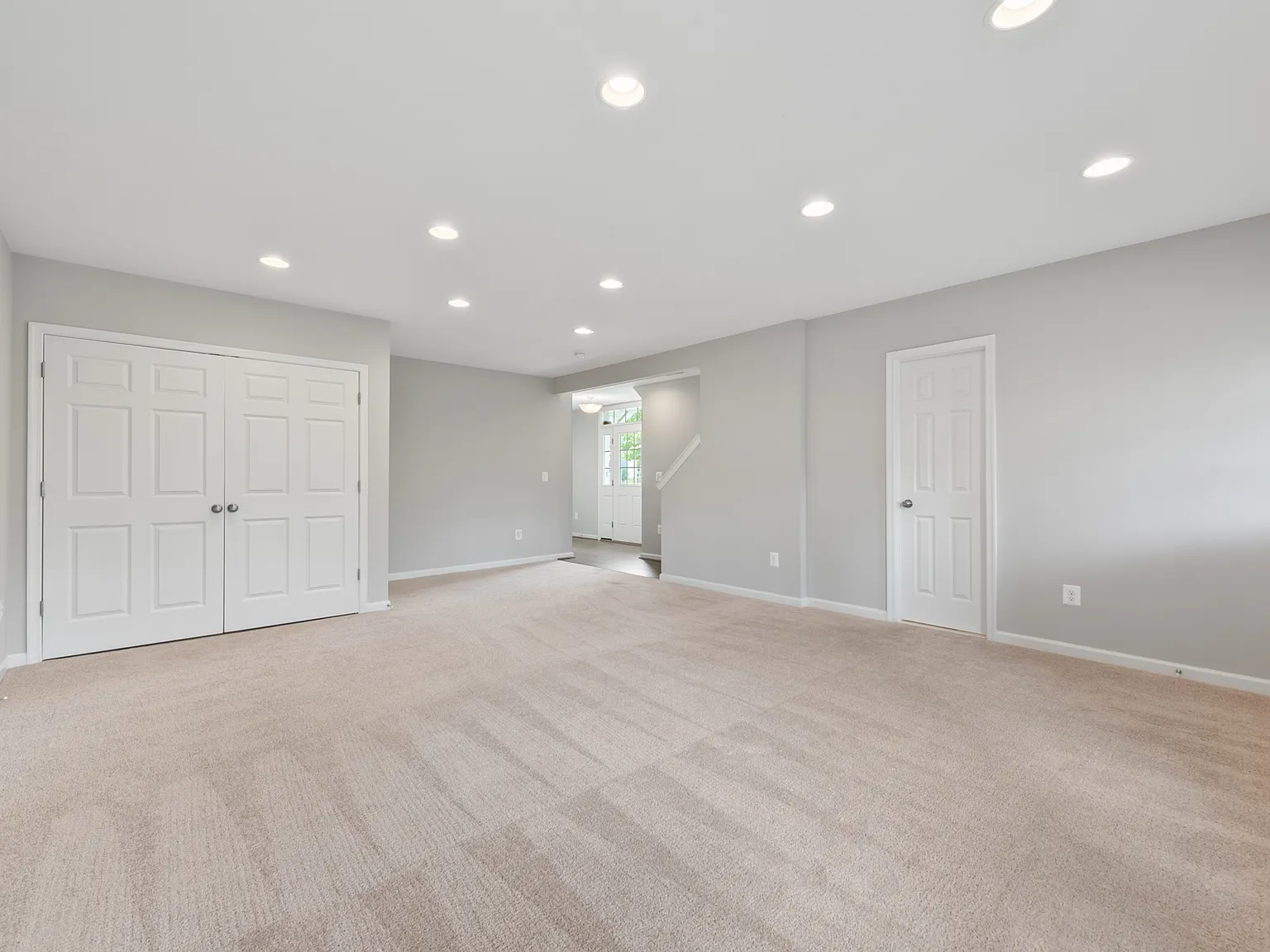 3 bed, 3.5 bath, 2646 sqft, $2,600 — Photo 3