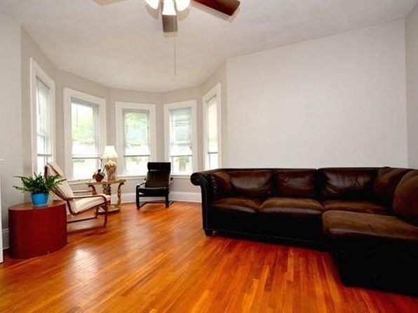 84 Cross St #1