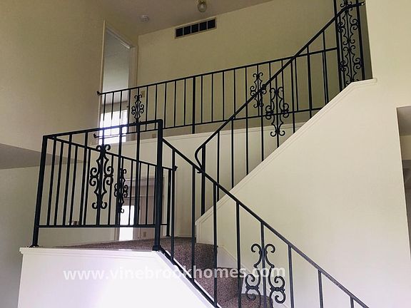 3rd image of 6175 Honeygate Dr