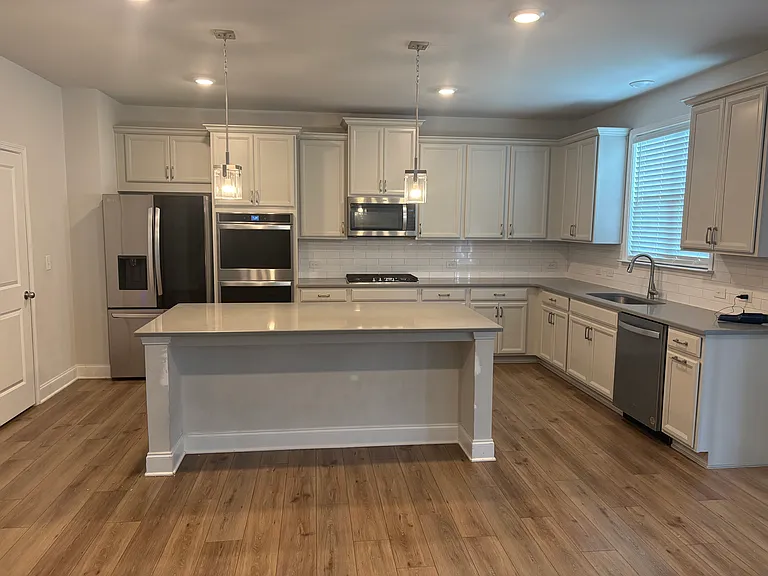 3477 Spruce Way — Photo 8