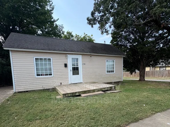 1700 S South St #T, Fort Smith, AR 72901