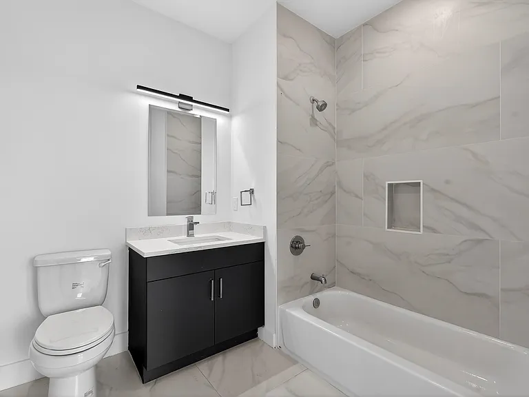 43-45 W 32nd St #501 — Photo 9
