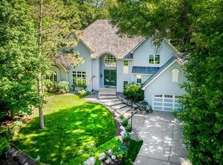 14888 Pondview Cir, Wayzata, MN 55391