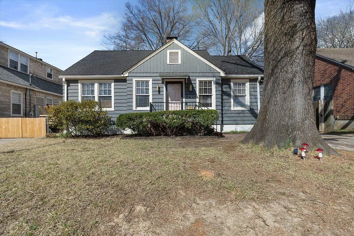 3 bed, 2.0 bath, 1448 sqft, $3,000 — Photo 1