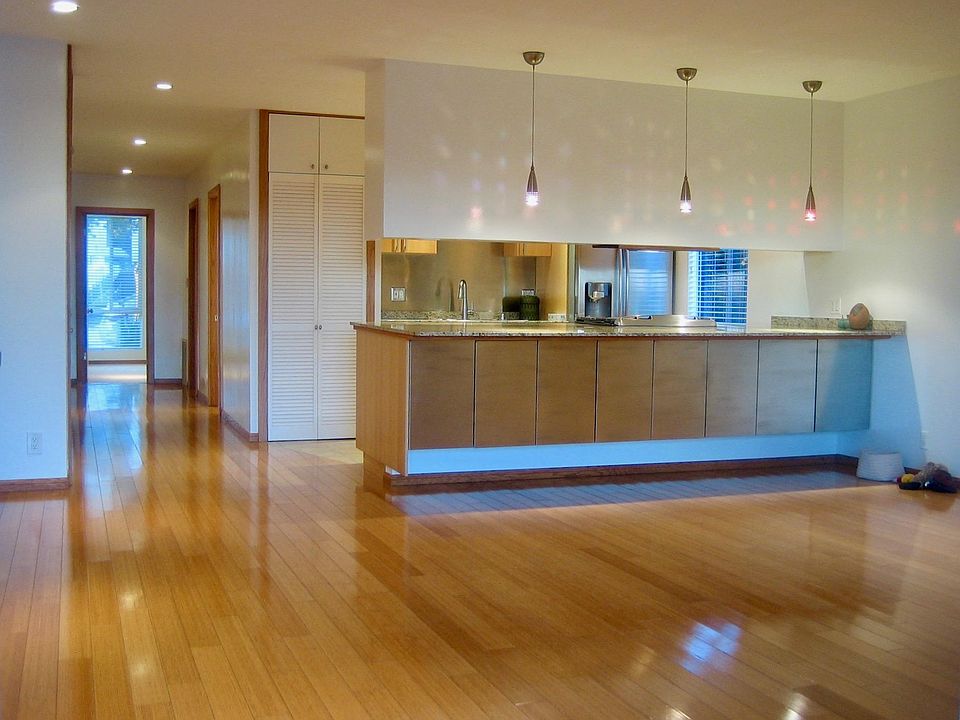 1st image of 722 Pier Ave APT 1