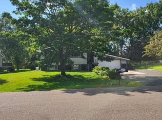 7235 Mill Rd, Centerville, MN 55038