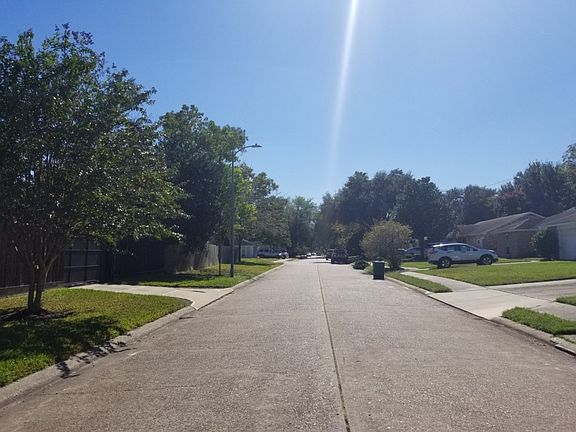 4th image of 8702 Amblewood Dr