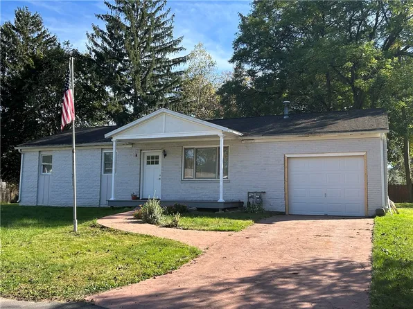 10 Elmwood Ln, Painted Post, NY 14870