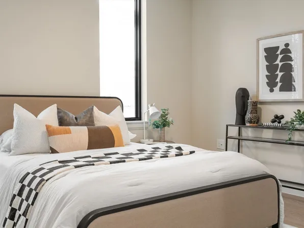 100 Lincoln St #503, Brighton, MA 02135