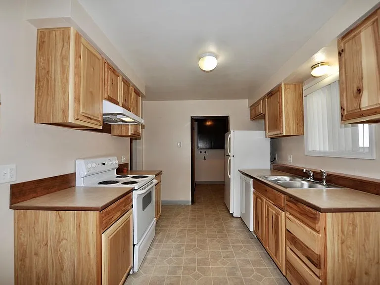 2201 N Spokane St #4 — Photo 6