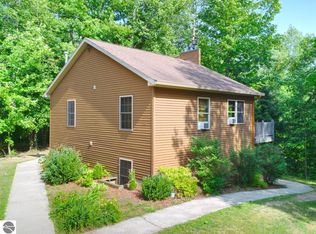 5569 W Twelve Mile Rd, Mesick, MI 49668