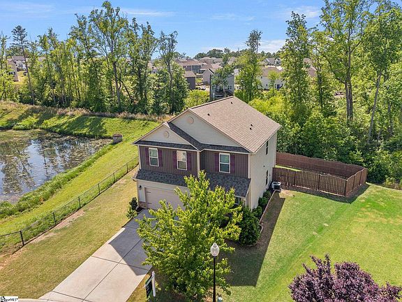 3rd image of 311 Rossmoor Ct