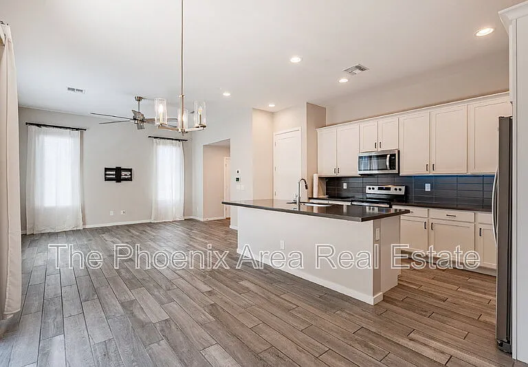 901 S Smith Rd #1068 — Photo 1