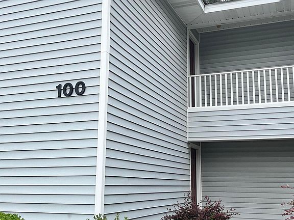 2nd image of 100d W Victoria Court