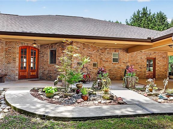 3rd image of 16306 Christiansen Ln